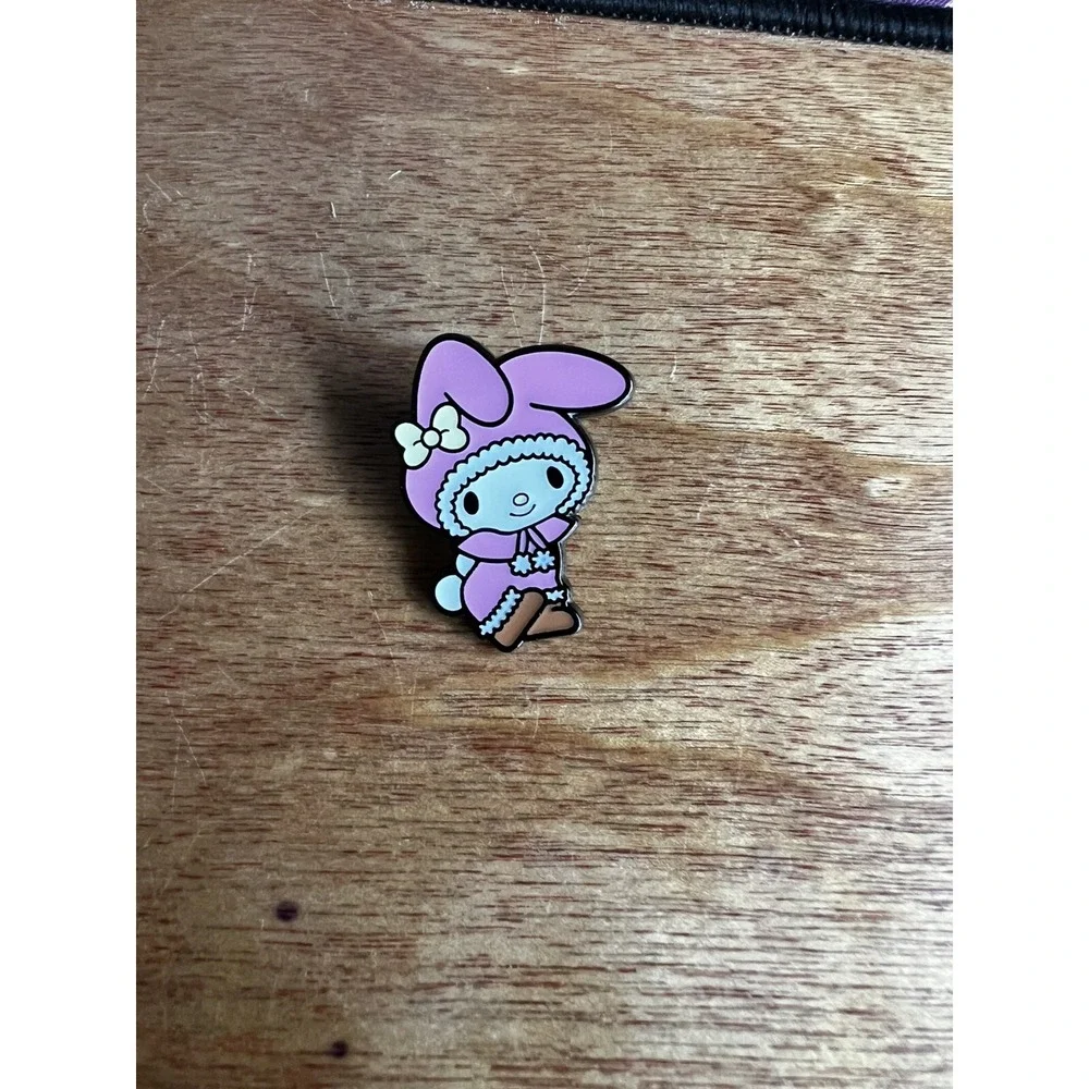 Sanrio this enamel